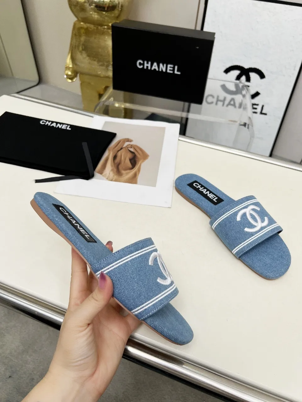 👟👟Ex-factory price 340👟👟 Genuine leather sole +30 chanel Chanel 2024 new slippers🔥🔥 Official website counter, fabric sheepskin, lining sheepskin, foot pad goatskin, 3 colors optional, 35-42 sizes Genuine leather sole +30